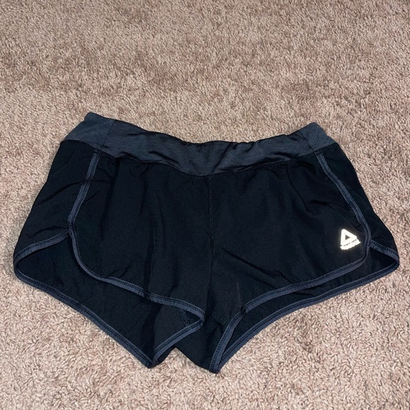 Women’s workout shorts - Picture 1 of 2